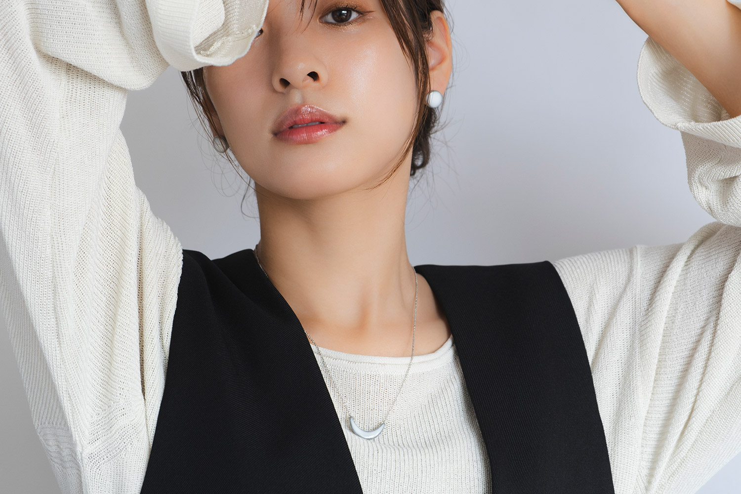 MIKELOオリジナル 陶器「tou」下弦の月 ネックレス｜白磁 ギフトボックス付き